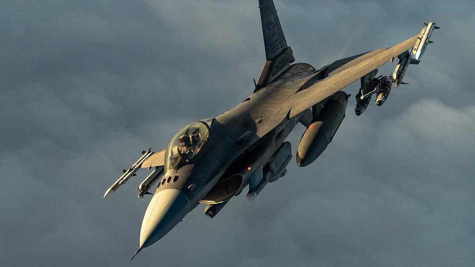 Американский истребитель F-16 разбился в Южной Корее в ходе учений