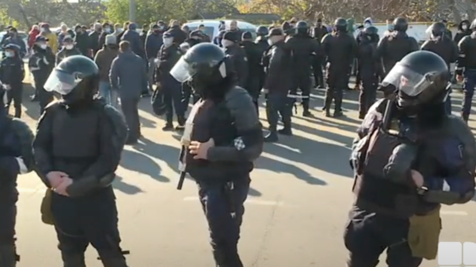 Оппозиция в Молдавии. Фото молдавских полицейских конфликт Приднестровье. Молдавия милиции 15. Что творится в Молдавии.