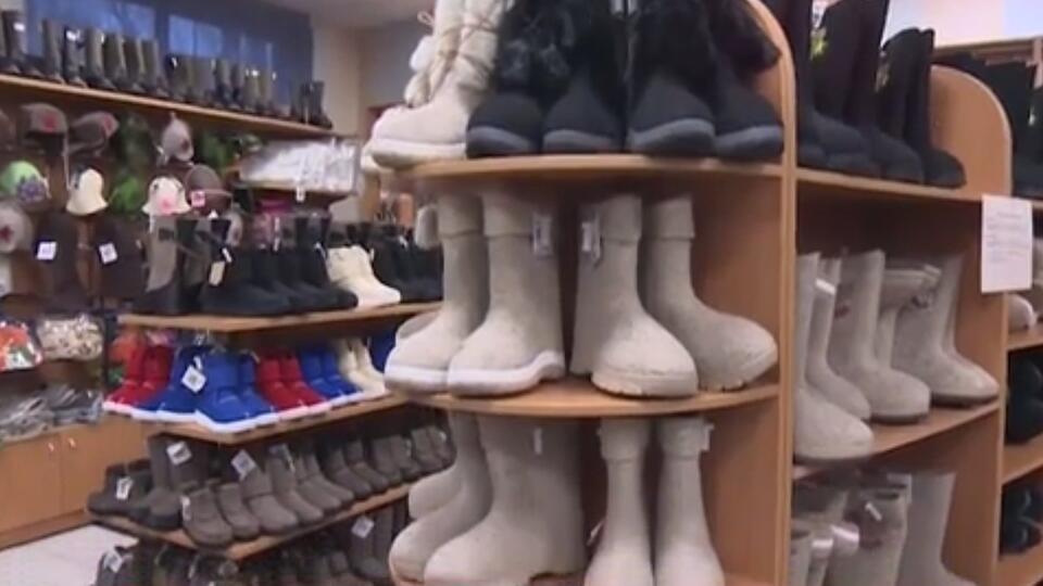 Универсальная обувь: в России резко вырос спрос на валенки