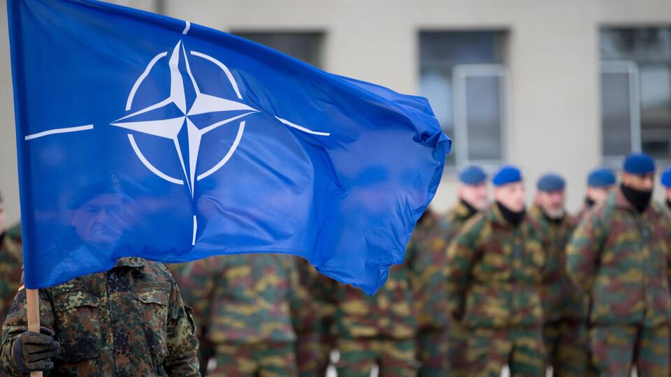 НАТО обвинили в попытке разделить Евразию для сдерживания РФ и Китая