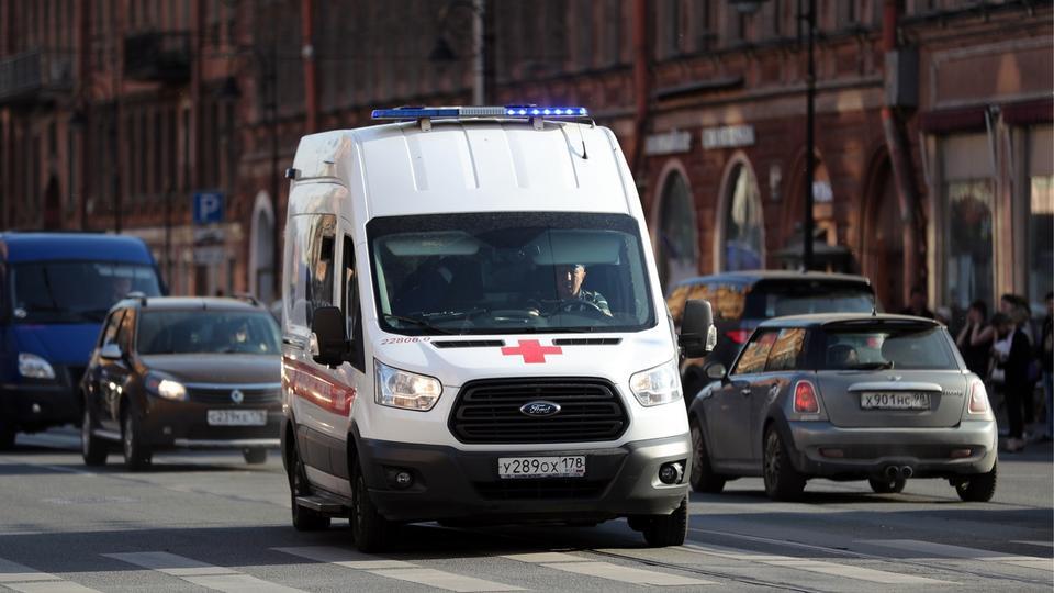 Два человека пострадали в ДТП автобуса и грузовика в Москве