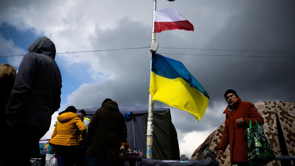 Захарова резко осудила Польшу за планы выдавать Киеву мужчин призывного возраста