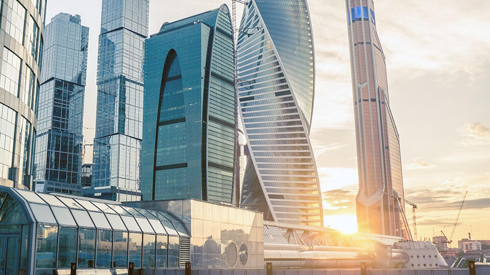 Курская москва сити. Москва Сити первоначальный проект. Москва Сити близко стекло.