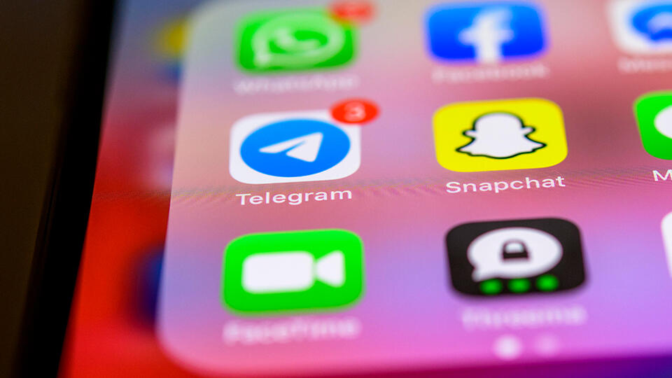 Пользователи массово жалуются на сбои в работе Telegram