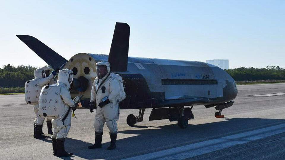 Слежка и сближение с китайским "Тяньгуном". Фото: © www.globallookpress.com/U.S. Air Force/space.com