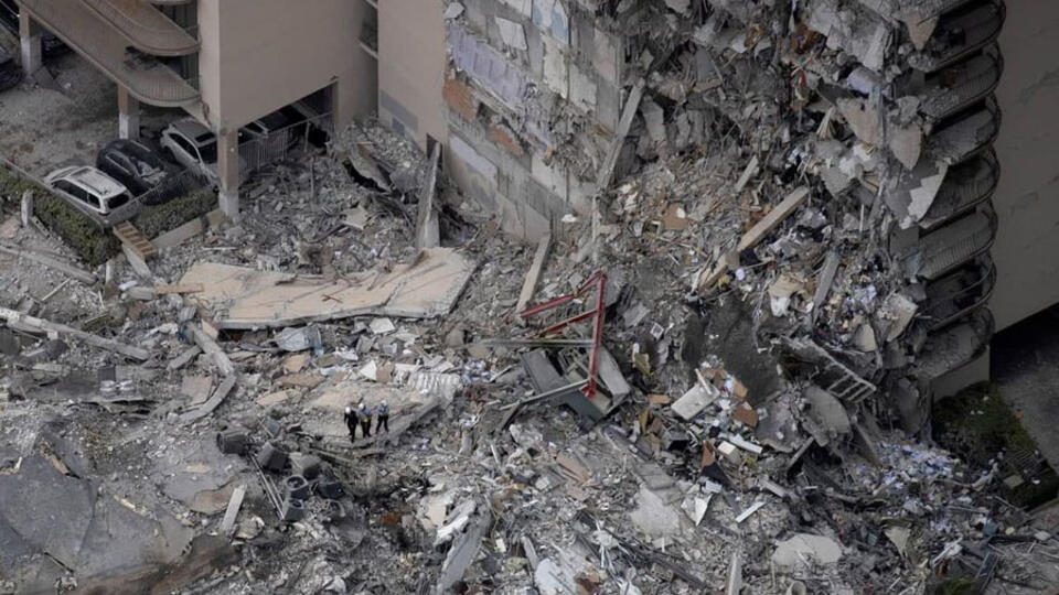 Число погибших при обрушении 12-этажки в Майами выросло до десяти