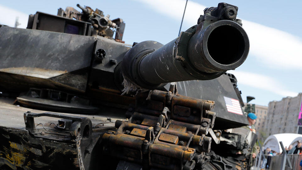 Советник главы ДНР сообщил, что расчеты FPV-дронов ВС РФ подбили танк Abrams