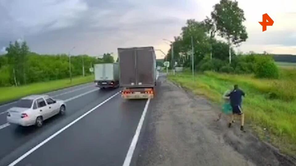 Два дальнобойщика подрались на трассе в Нижегородской области