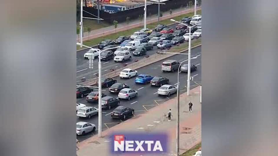 Водители начали блокировать движение на дорогах в Минске