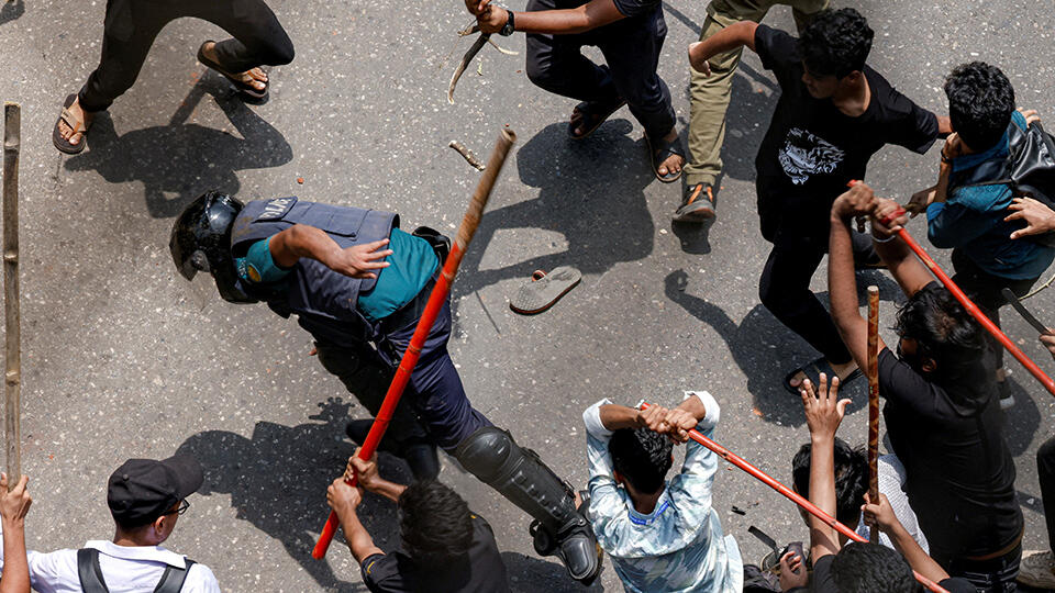 Не менее 16 человек погибли и сотни ранены в результате протестов в Бангладеш