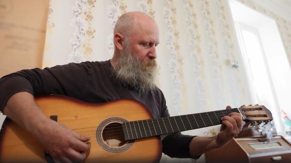 Вагоновожатый и филолог: чем занят праправнук Достоевского.  Фото: © Кадр из программы "Неизвестная история", РЕН ТВ