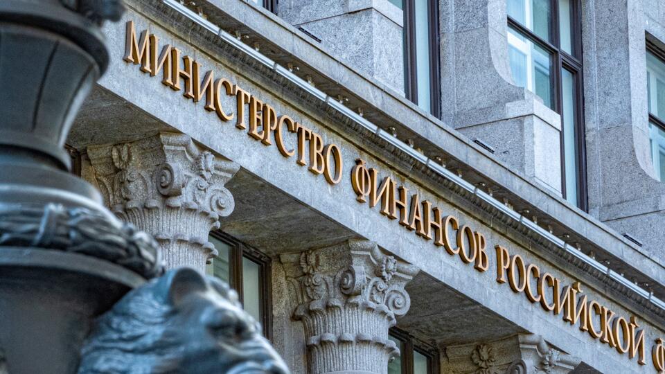 Предварительный дефицит бюджета РФ в январе-марте составил 2,4 трлн р.