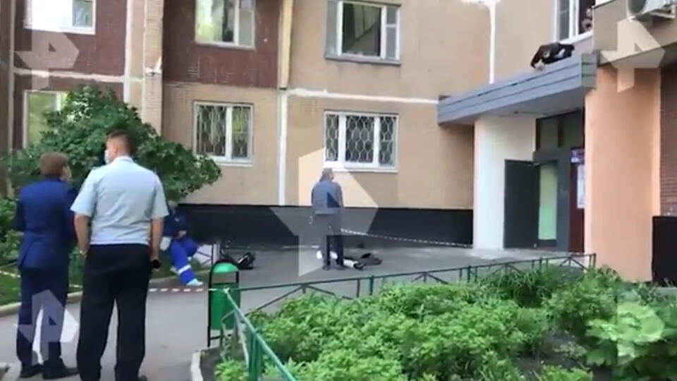 в москве с балкона выпал ребенок. Смотреть фото в москве с балкона выпал ребенок. Смотреть картинку в москве с балкона выпал ребенок. Картинка про в москве с балкона выпал ребенок. Фото в москве с балкона выпал ребенок