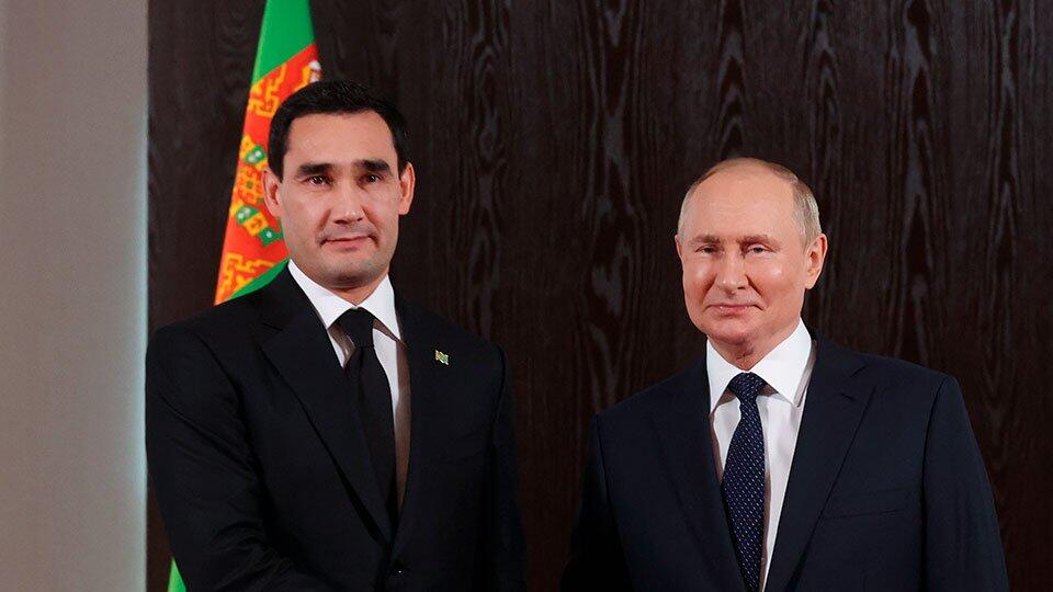 Президент Туркмении поздравил Путина с победой на выборах