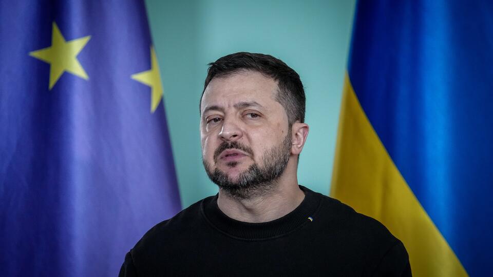Зеленский пообещал новые перестановки в органах власти после череды увольнений