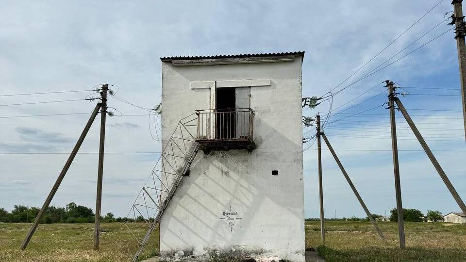 Школьник погиб, забравшись в трансформаторную будку в селе в Крыму