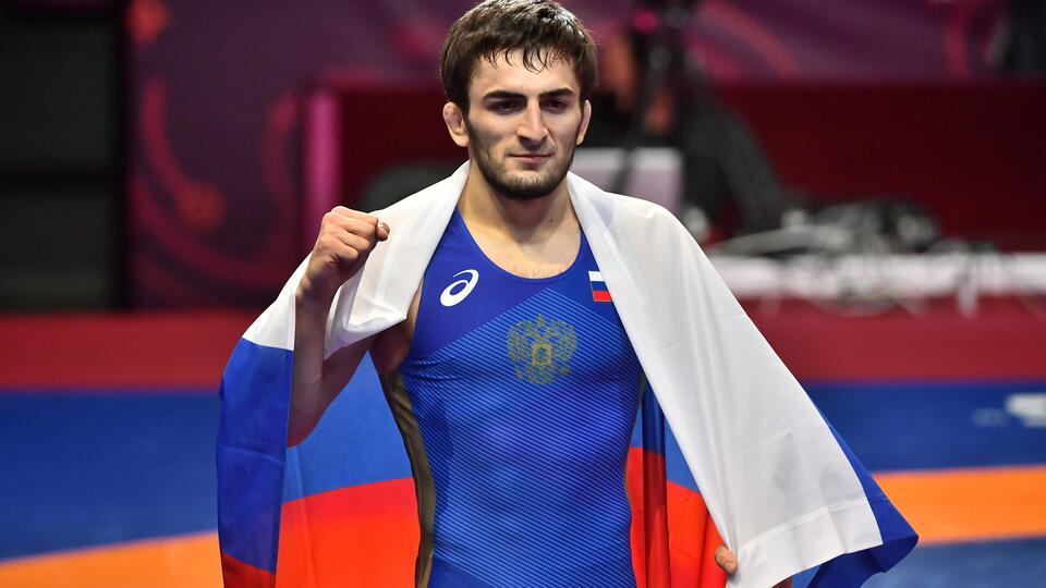 Россиянин Абасгаджи Магомедов стал чемпионом мира по вольной борьбе