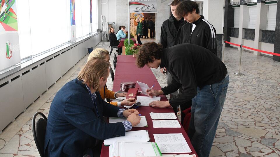 Явка на парламентских выборах в Белоруссии превысила 65%