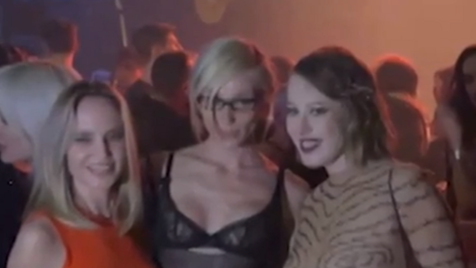 Британское шоу голые (46 фото) - Порно фото голых девушек