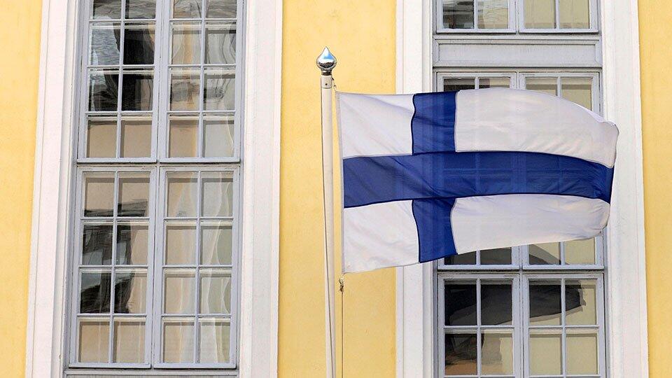 Ниинисте: недвижимость в Финляндии – не повод для выдачи виз россиянам