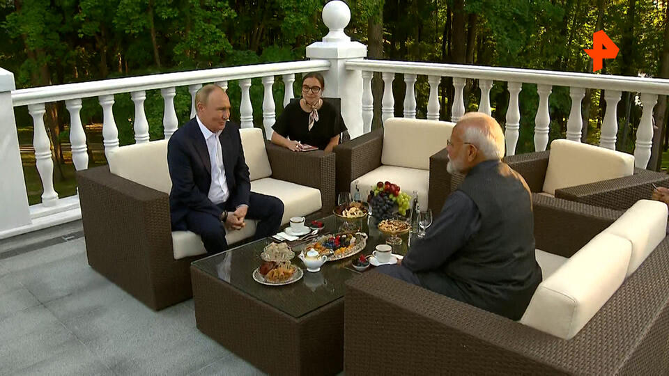 Путин встретился с Моди в Ново-Огарево