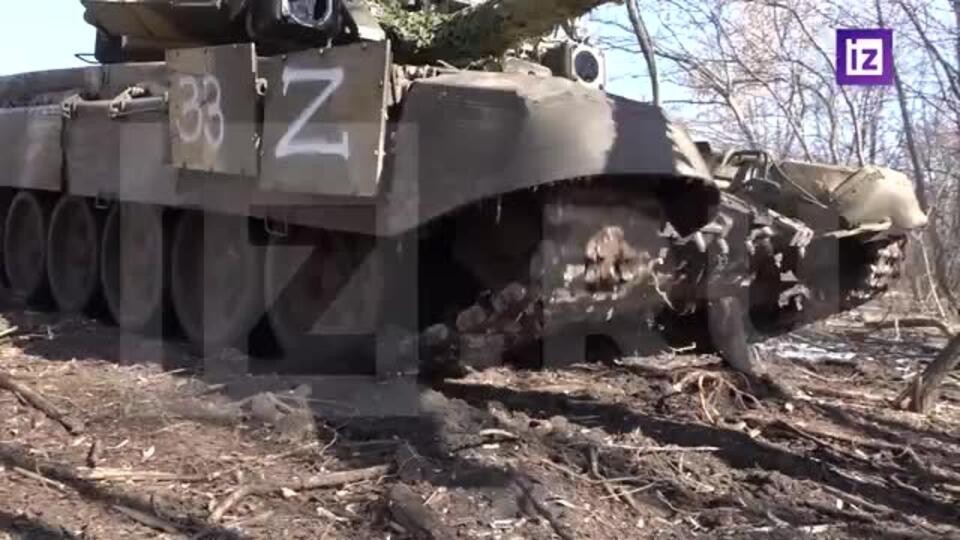 Танк Т-90А уничтожил блиндаж и наблюдательный пункт ВСУ под Купянском