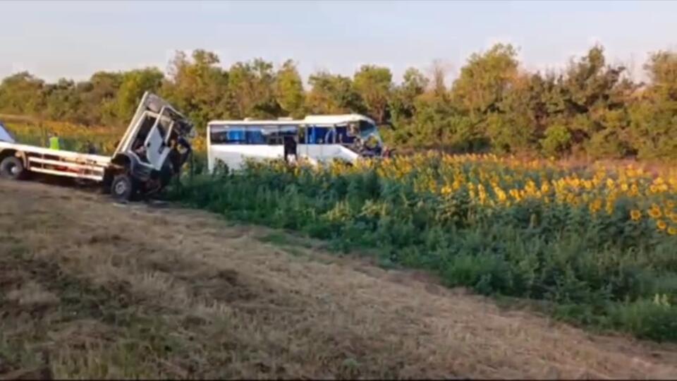 Дело возбуждено по факту столкновения автобуса и грузовика под Волгоградом