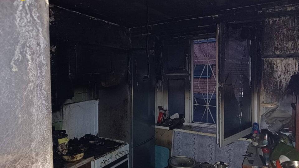 Мужчина и его пожилая мать погибли при пожаре в квартире в Москве