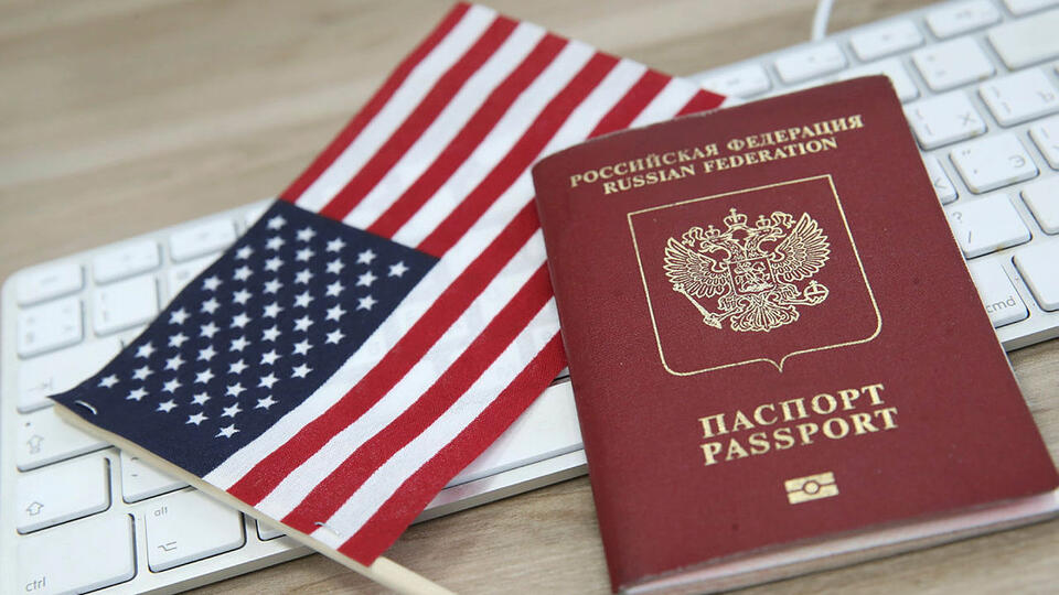В Госдепе заявили, что выдачу виз россиянам не ограничивают