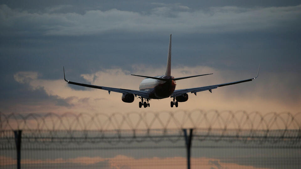 Летевший из Мурманска в Москву самолет подал сигнал тревоги