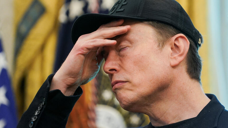 Противостояние систем. Фото: © REUTERS/Nathan Howard