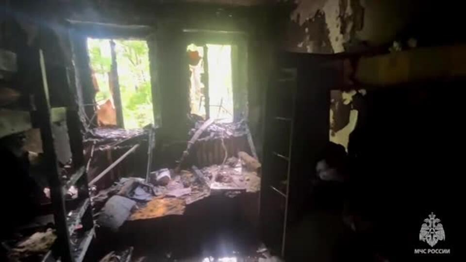 Кадры с места пожара в Рязани, в результате которого погибла пятилетняя девочка