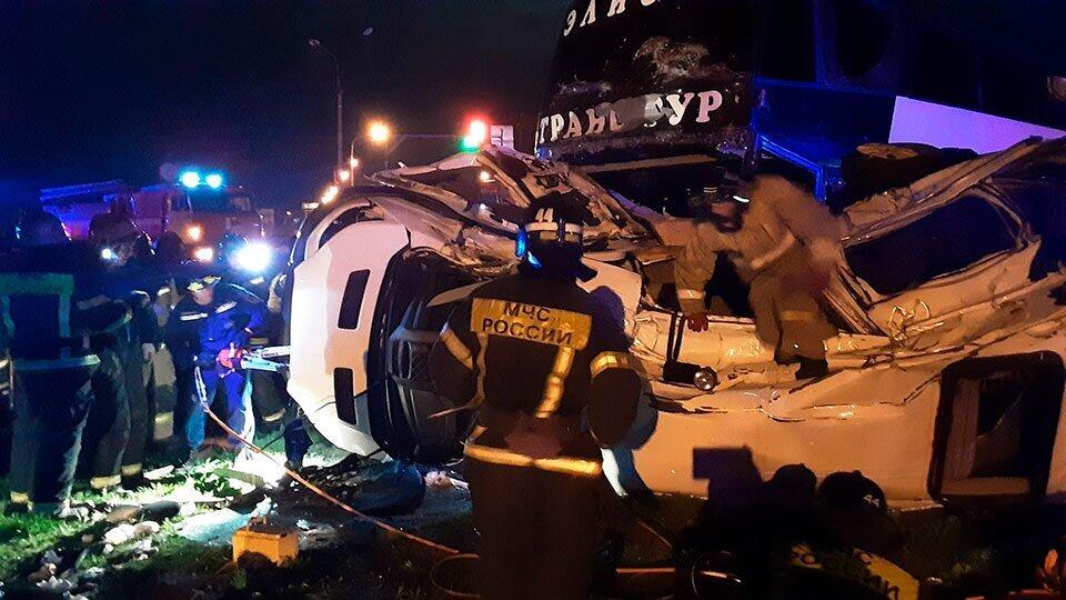Названа причина ДТП с двумя погибшими и 15 пострадавшими под Воронежем