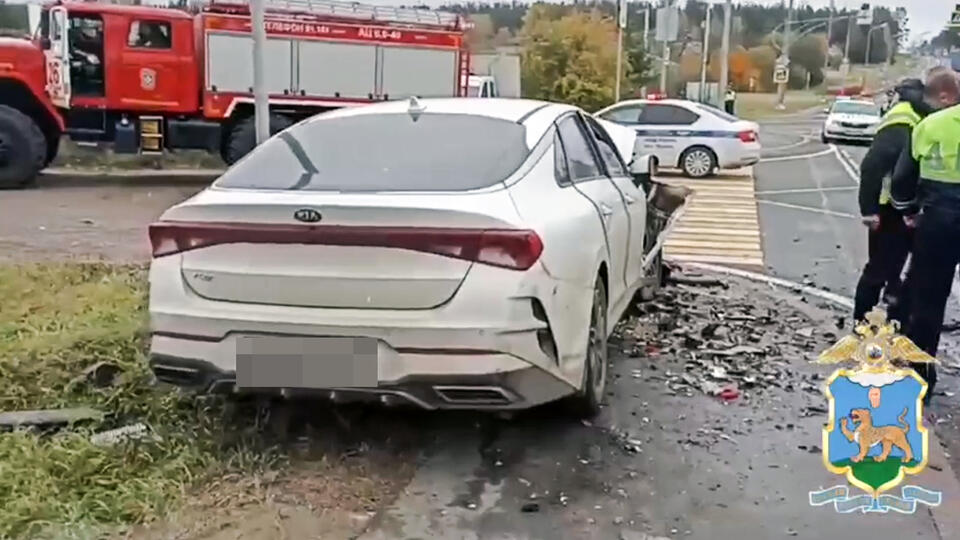 3 человека, в том числе два ребёнка погибли в ДТП под Псковом