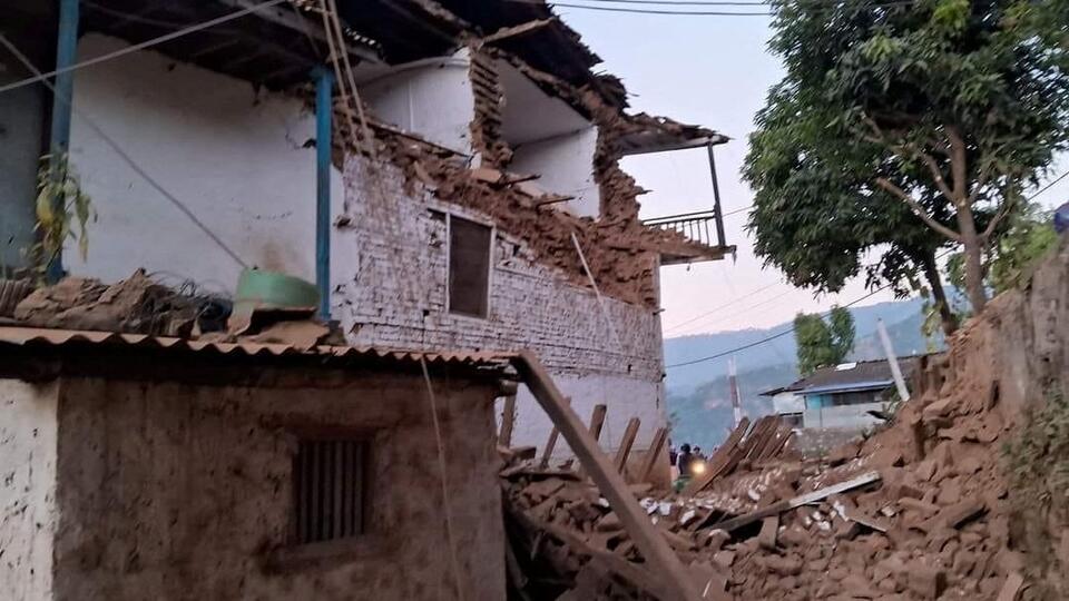 Число погибших из-за землетрясения в Непале увеличилось до 157