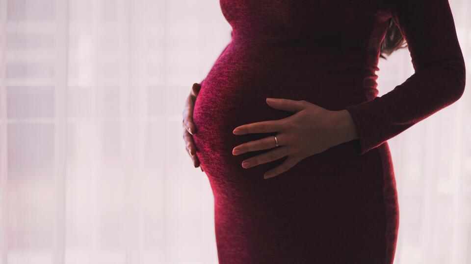 Тульские врачи спасли жизнь женщине с двумя беременностями
