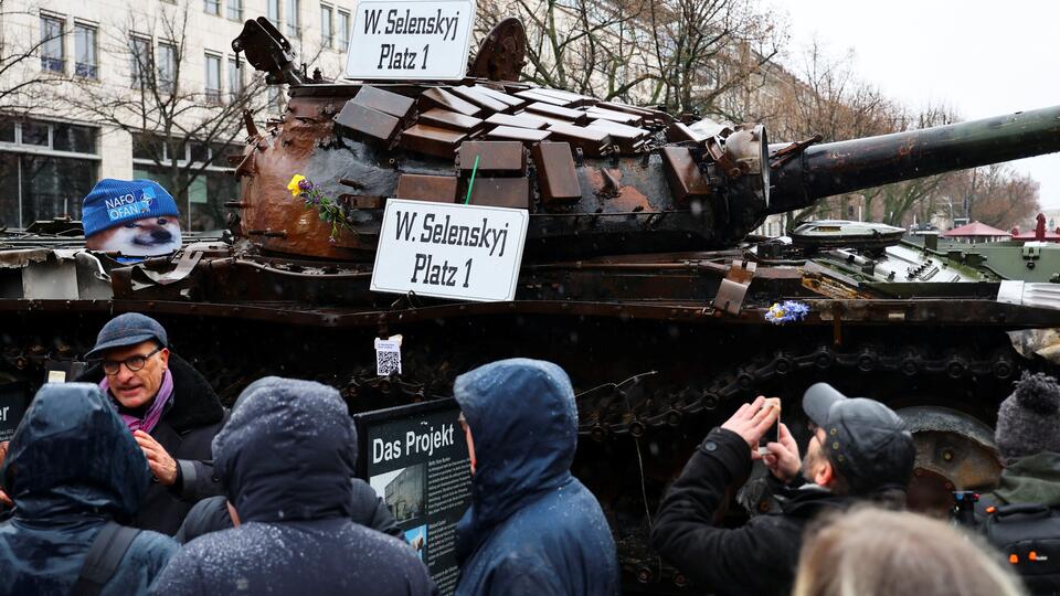 Политолог рассказал, чем может обернуться митинг с танком в Берлине