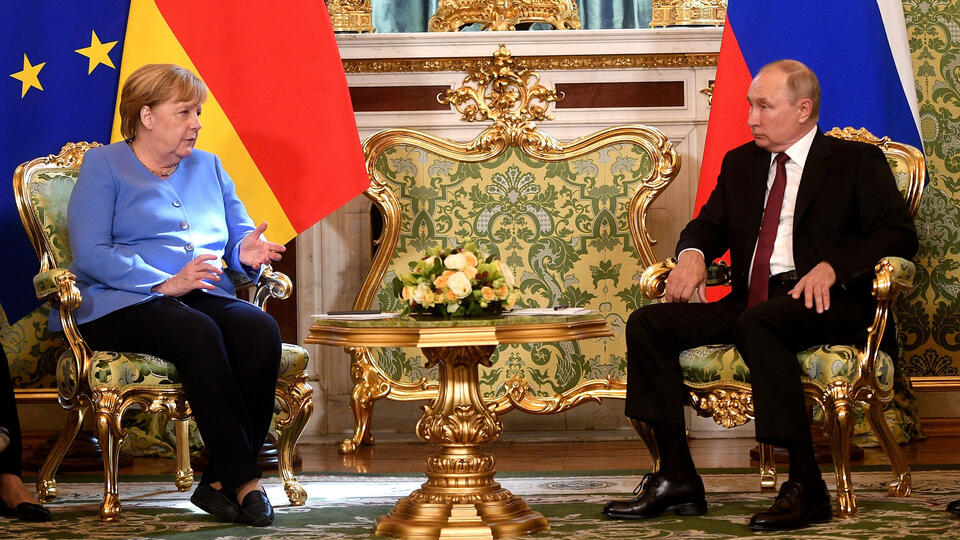 Меркель и Путин разошлись в оценках ситуации в Белоруссии