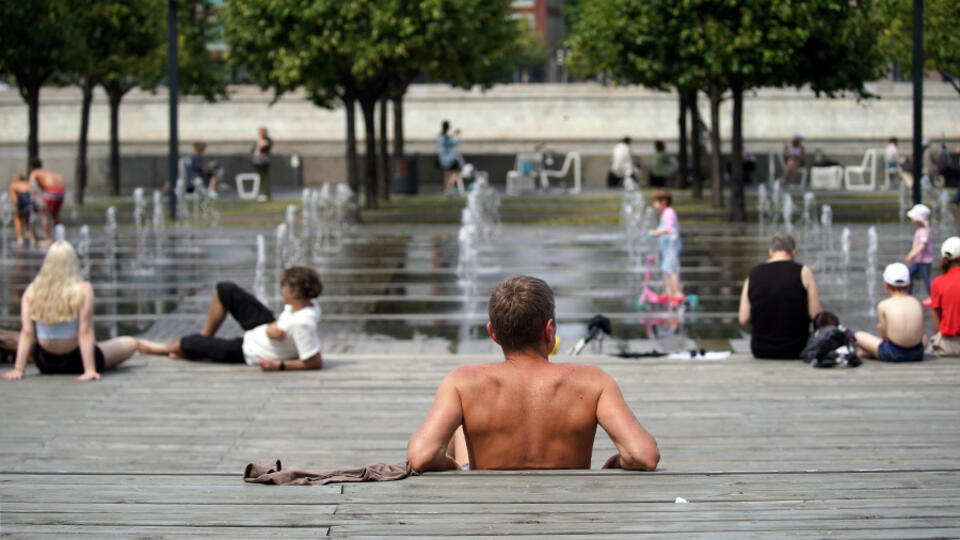Палящий зной и духота: аномальная жара в Москве продержится всю неделю