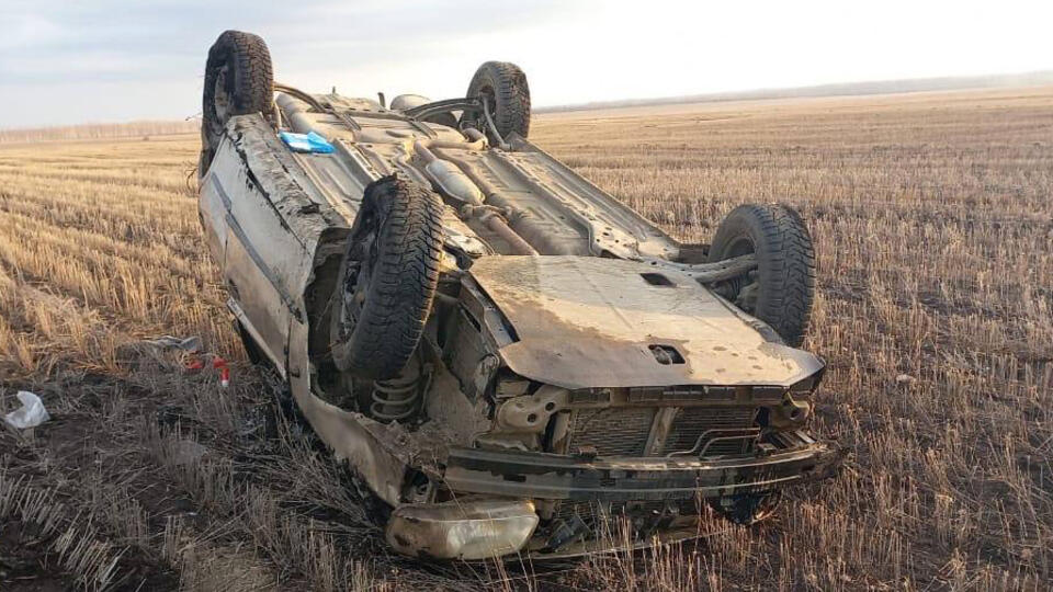 3 человека погибли в улетевшим в кювет авто в Башкирии