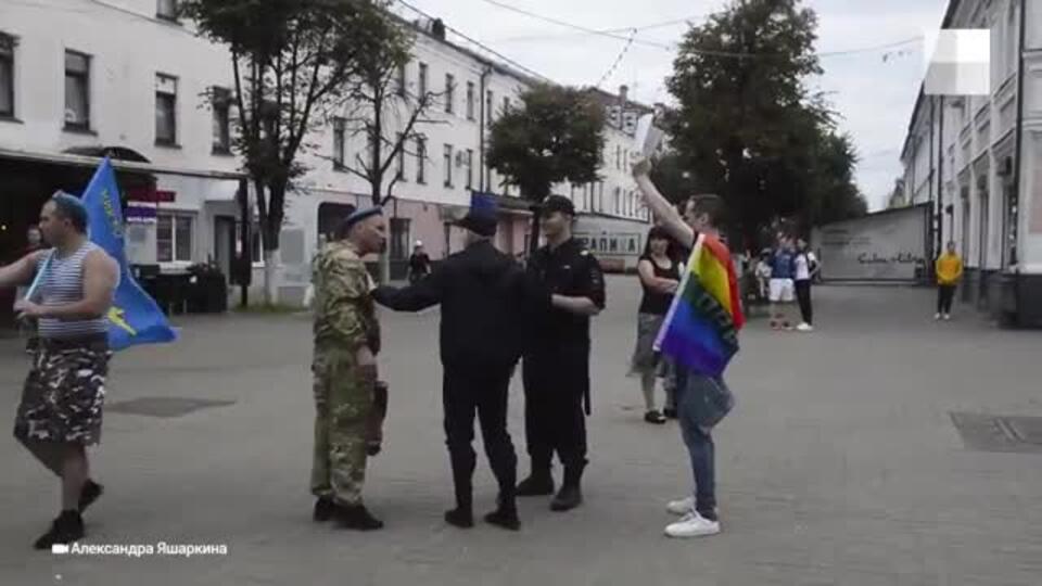 В Ярославле на ЛГБТ-активиста напали в День ВДВ