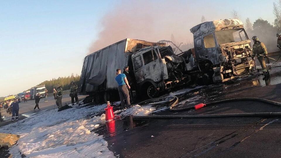 Массовое ДТП с бензовозом привело к пожару на трассе Ижевск – Пермь