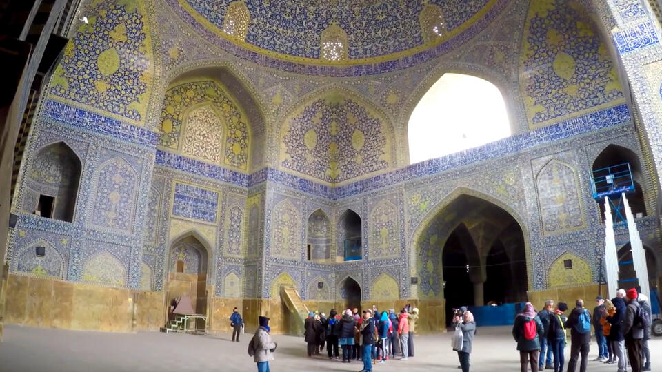Гадание в храме исламской страны – как это возможно?. Фото: © Кадр из программы "Невероятно интересные истории", РЕН ТВ