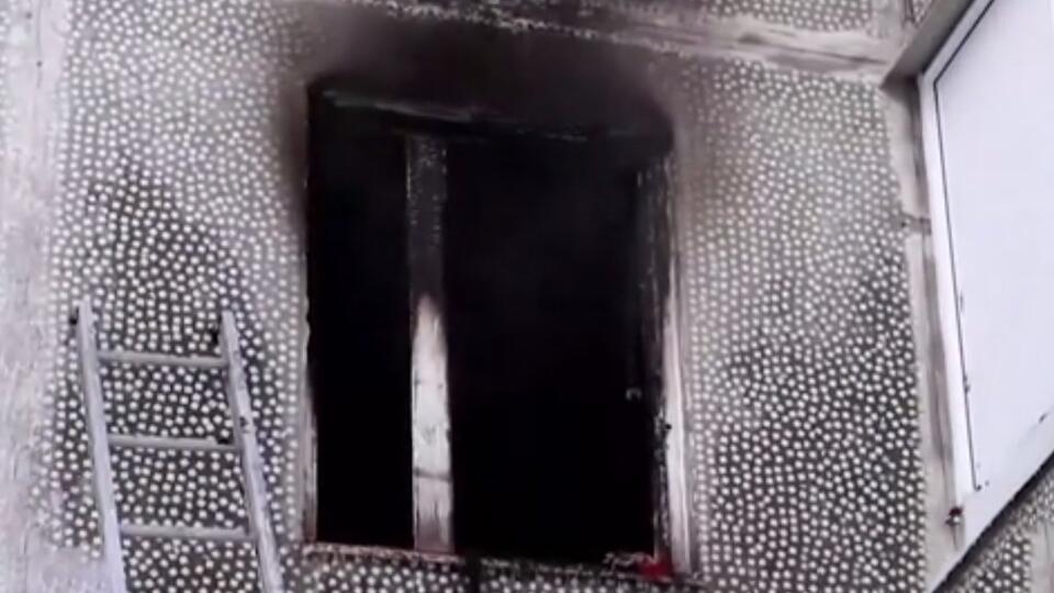 Полицейский спас старушку из горящей квартиры в Сыктывкаре