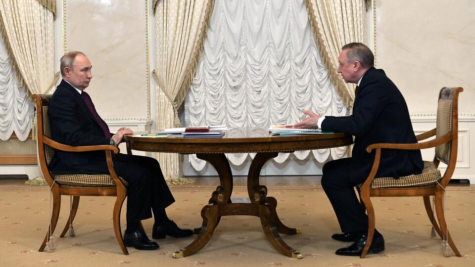Путин на встрече с Бегловым отметил положительное развитие Петербурга
