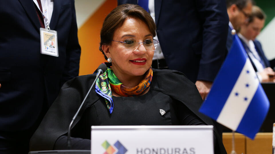 Президент Гондураса созвала лидеров стран СЕЛАК на фоне ситуации в Боливии