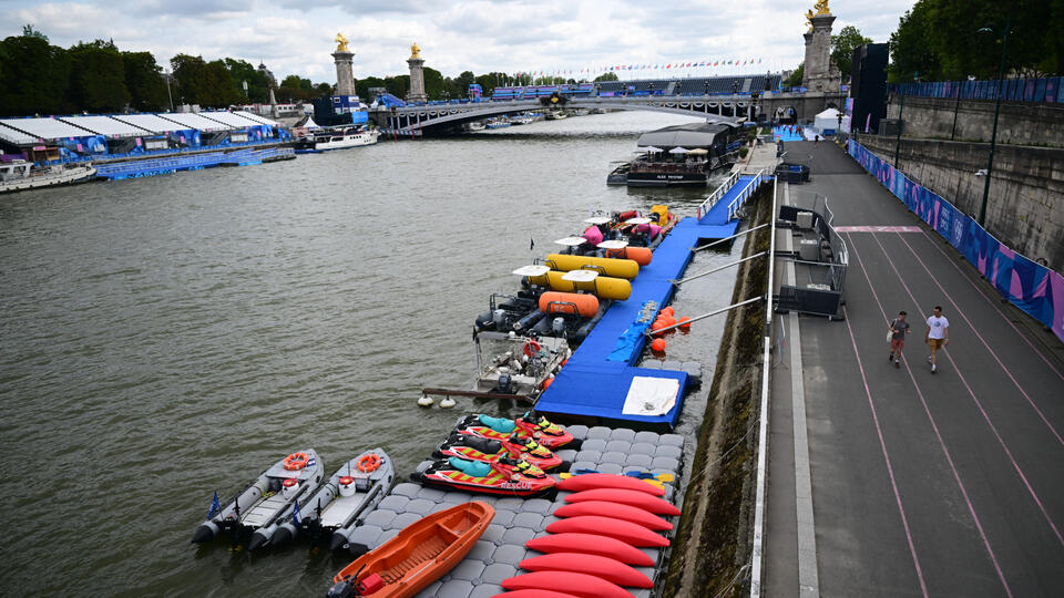На Олимпиаде отказались от проведения заплыва триатлетов в Сене