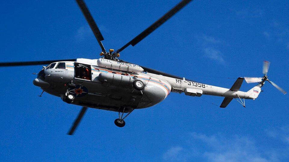 Вертолет со спасателями вылетел к месту обвала рудника в Приамурье