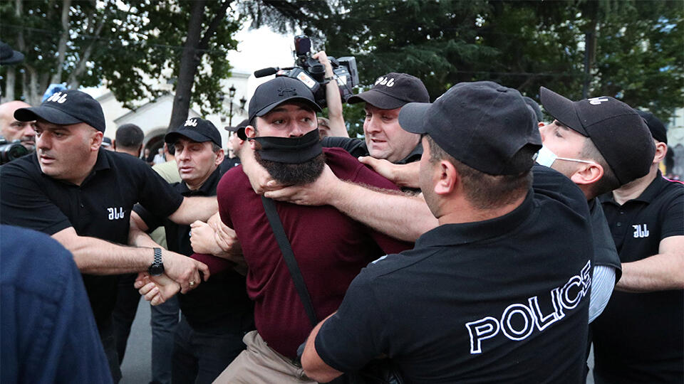 В Грузии протестующие выдвинули ультиматум премьеру страны