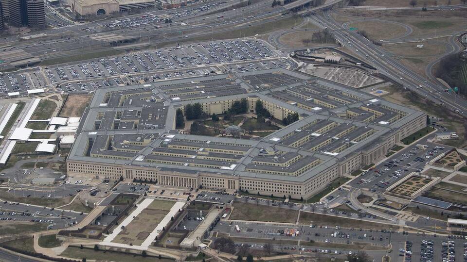 В США заявили, что китайские военные игнорируют звонки из Пентагона